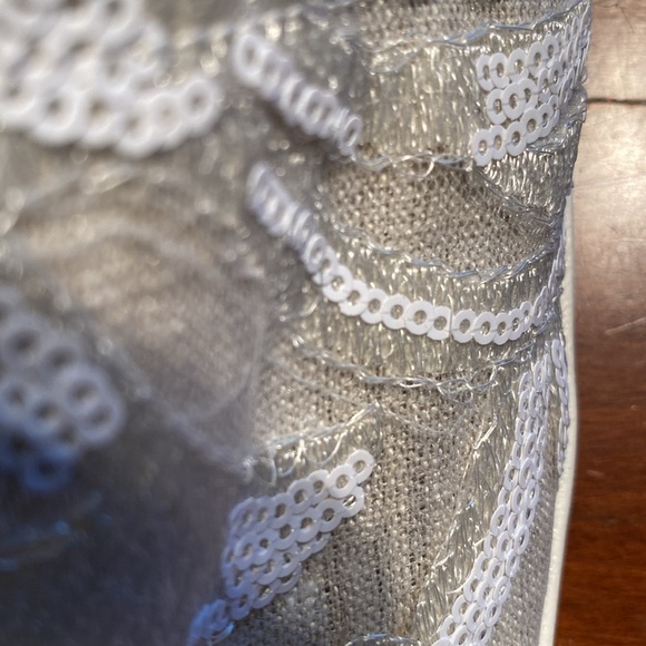 New without tags! KS2 White & Light Taupe Espadrilles. Size US10-EUR 40. - Picture 9 of 12